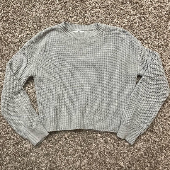 Cropped Sweater - Picture 3 of 6